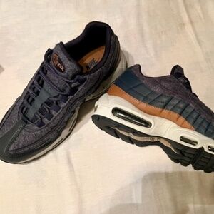 🎅🏻Deadstock! Nike Air Max 95 premium edition BNIB! 8.5​​​​​​​​​​​​​​​​​​​​​​​​